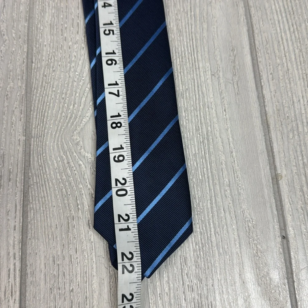 Boys Tie, size 8-16, Navy and blue